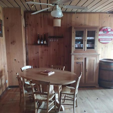 Le Saloon Hotell Chazey-sur-Ain Eksteriør bilde